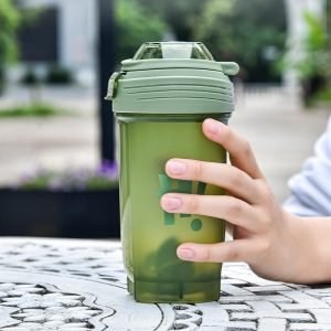 زجاجة شيكر بروتين صغيرة سوداء بتخصيص مخصص للجملة 350ml 500ml 700ml