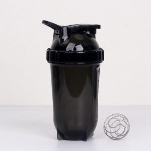 زجاجة شيكر بروتين بلاستيك محمولة مع كرة خلط خالية من BPA للأنشطة الخارجية 500ml للجملة