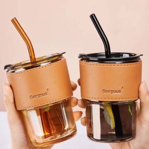زجاجة ماء زجاج بوروسيليكات مع غلاف سيليكون للاستخدام اليومي والأنشطة الخارجية 420ml مقاومة للتسريب وصديقة للبيئة