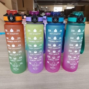 زجاجة ماء رياضية تحفيزية للجيم مع حزام وشفاطة وتذكير بشرب الماء 1L 32oz