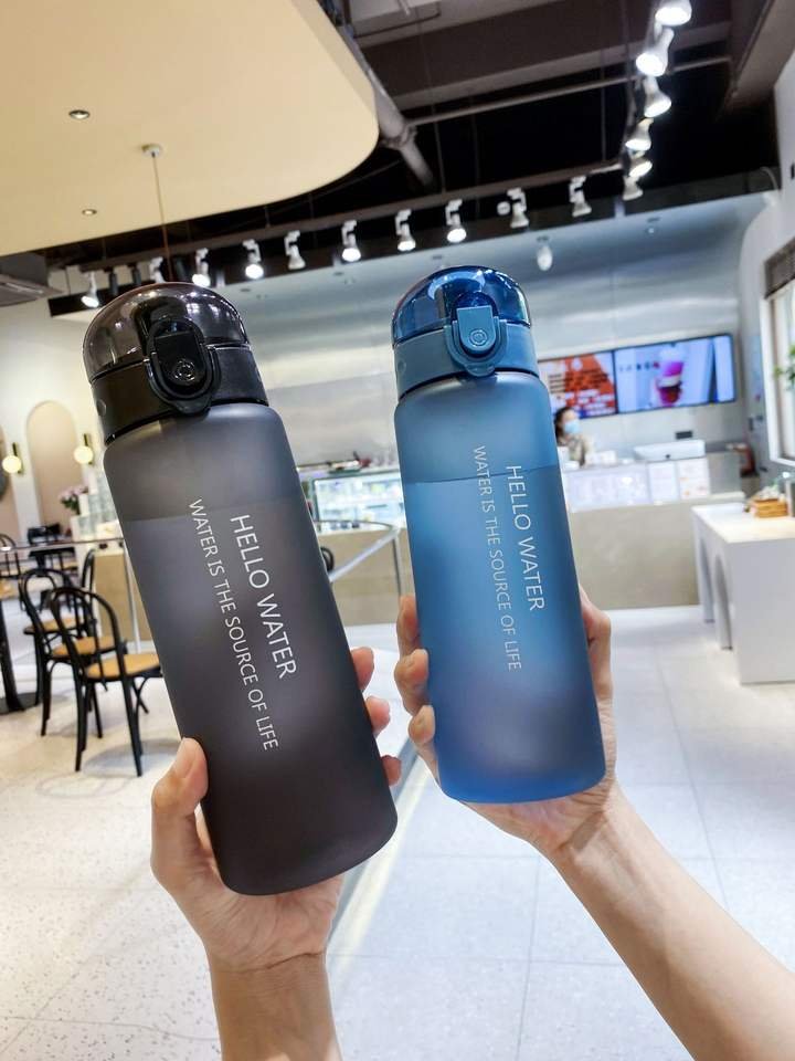 BPA Free 780ml Frosted Plastic Water Bottle - photo 2