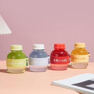 زجاجة شيكر ماء وعصير بلاستيك صغيرة لطيفة محمولة للأطفال 330ml