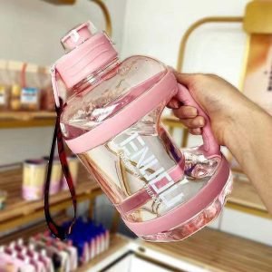جرة زجاجة ماء بلاستيك مقاومة للتسريب محمولة مع مقبض 2.4L نصف جالون